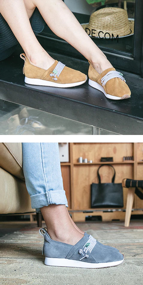 two pairs of mateos in different colors