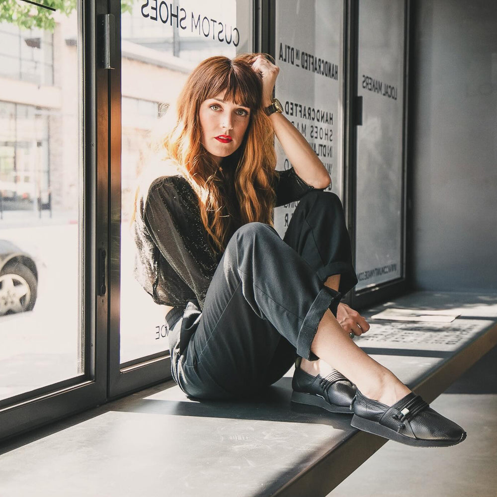 Why More Professionals Are Choosing Sneakers Over Dress Shoes COMUNITYmade Why More Professionals Are Choosing Sneakers Over Dress Shoes COMUNITYmade