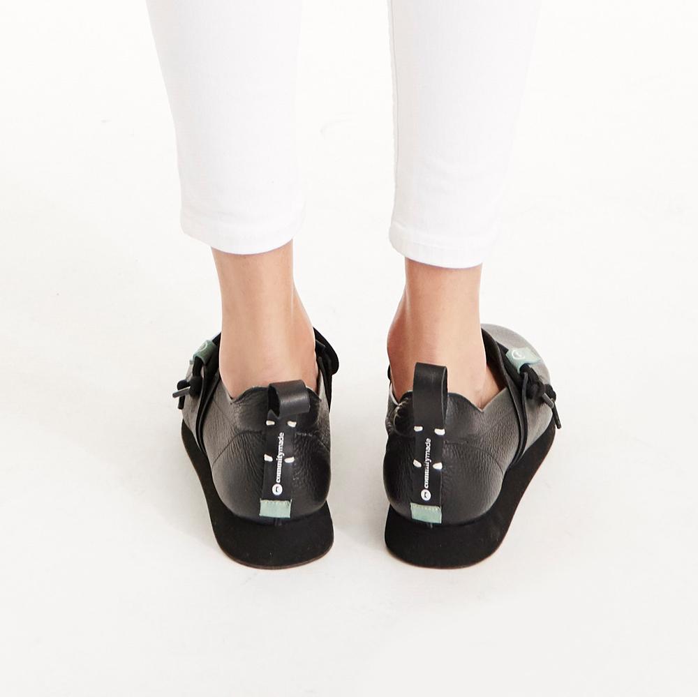 
                      
                        Women's Mateo
                      
                    