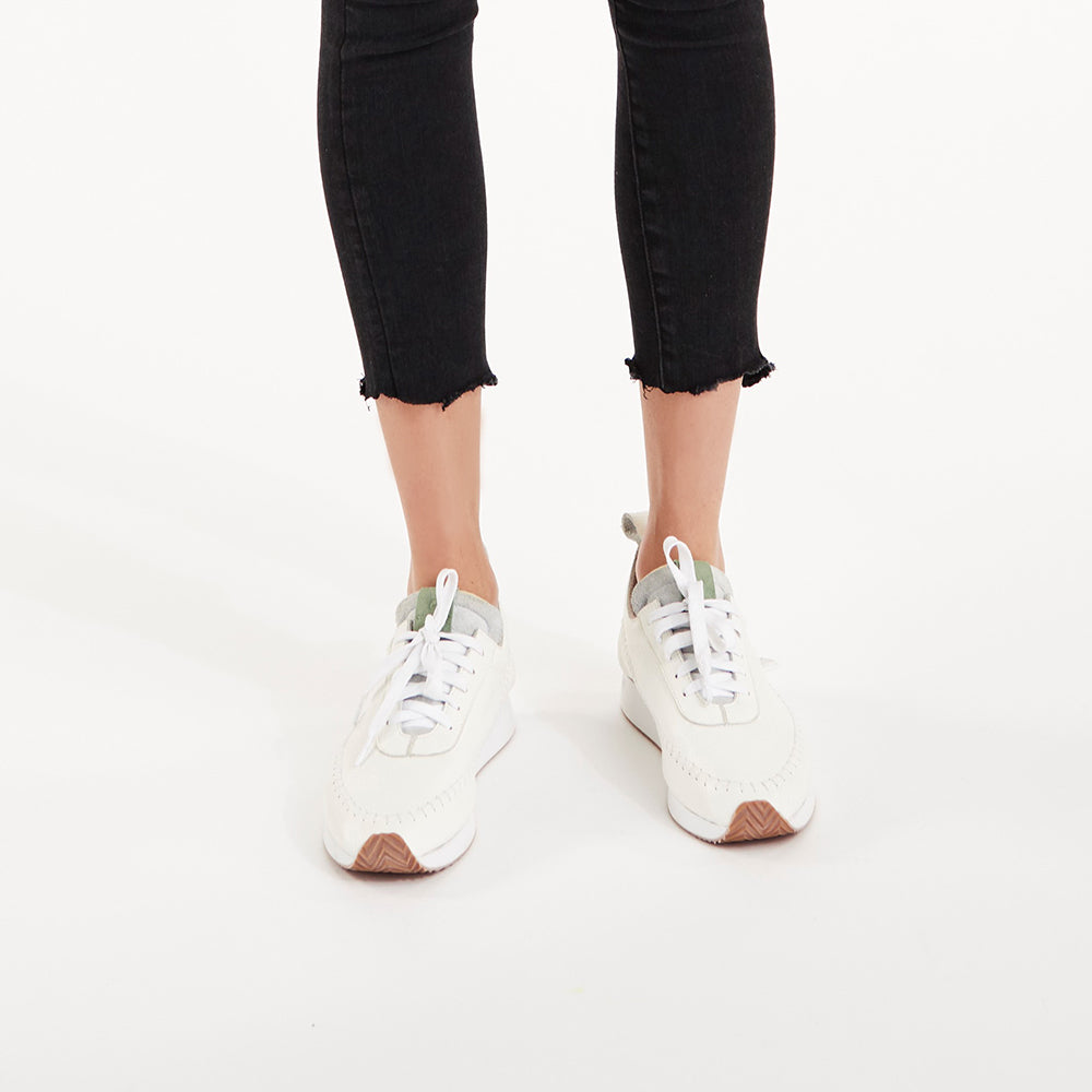 
                      
                        Women's Traction - COMUNITYmade
                      
                    