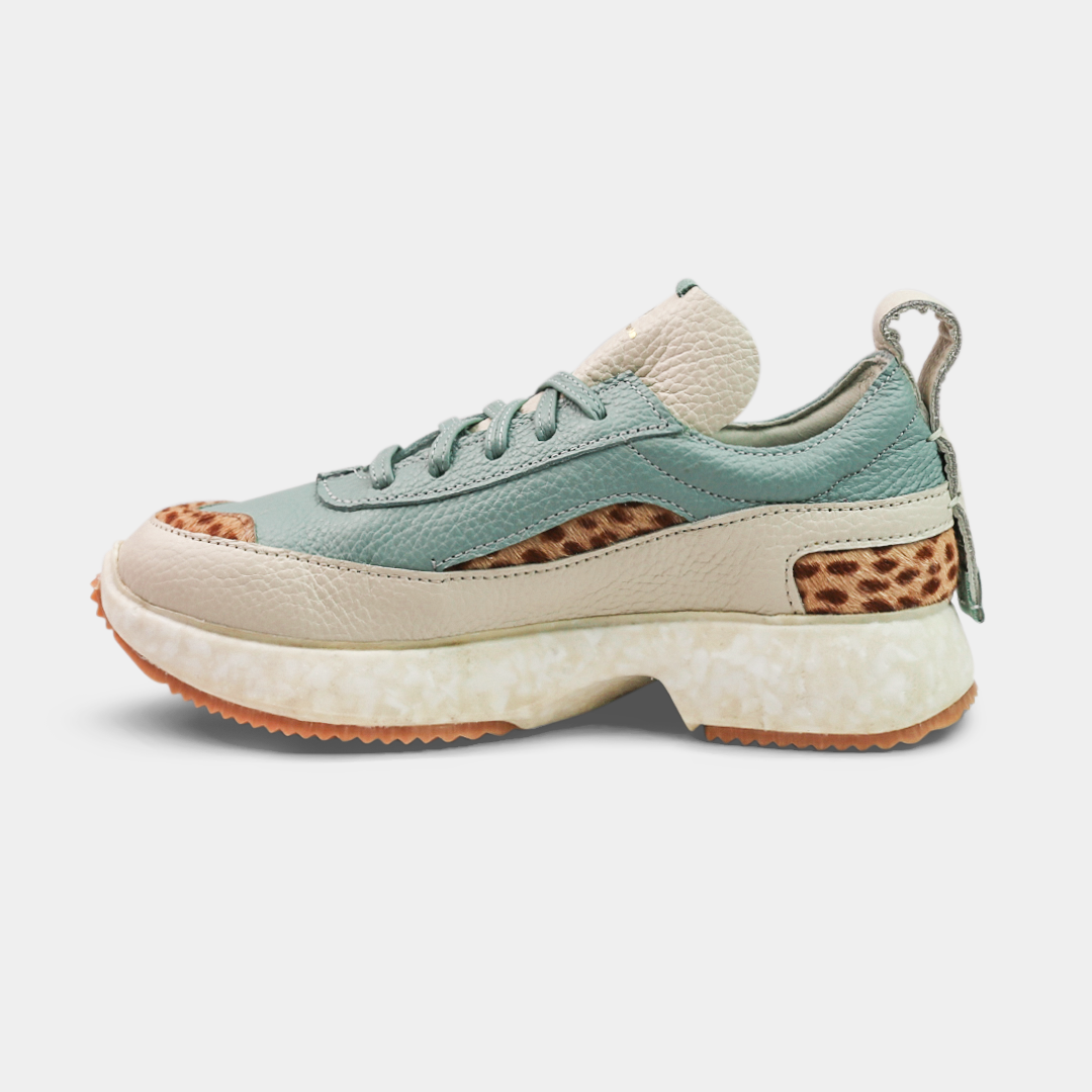 COMUNITYmade x Girls For A Change Traction 2.0. LE Premium